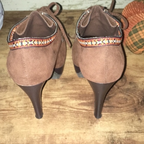 🌟Anne Michelle lace heels🌟 - Picture 3 of 4